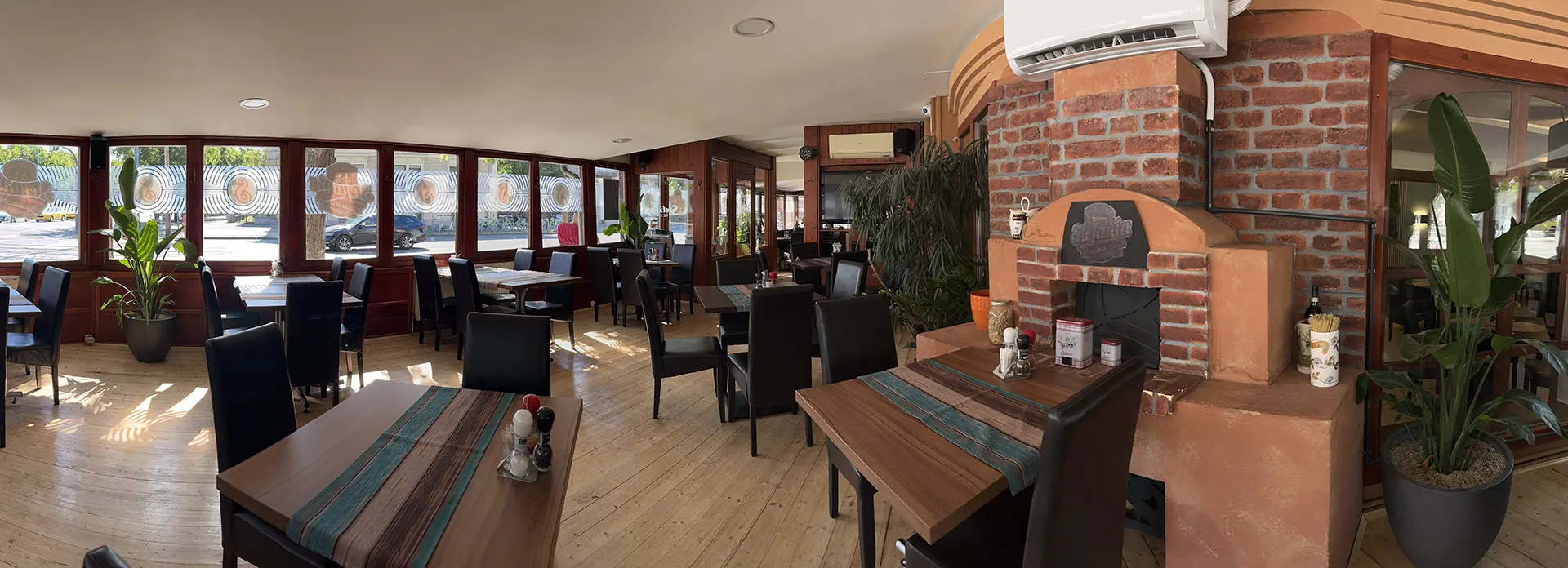 Asztalfoglalás Stefánia Étterem és Pizzéria